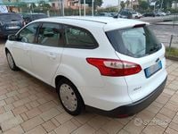 Usata Ford Focus 105 CV (77 kW) 2014 Bianco Station wagon