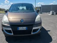 Käytetty Renault Scenic E-Tech Luxe 110 HP (80 kW) 2010 Harmaa Tila-auto