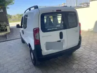 Usata Peugeot Bipper 75 CV (55 kW) 2011 Bianco Monovolume