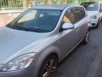 Usata Kia Ceed 116 CV (85 kW) 2007 Grigio Utilitaria