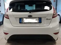 Usata Ford Fiesta ST-Line 75 CV (55 kW) 2017 Bianco Utilitaria