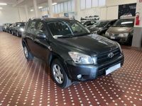 usata Toyota RAV4 RAV 42.2 D-4D 136 CV DPF