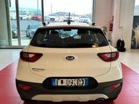 Usata Kia Stonic Style 101 CV (74 kW) 2019 Bianco SUV