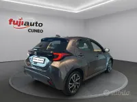 Usata Toyota Yaris Hybrid Trend 116 CV (85 kW) 2022 Dark grey met Utilitaria