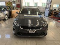 Begagnad Kia Ceed 101 HK (74 kW) 2019 Grå Halvkombi