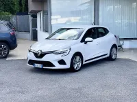 Usata Renault Clio V 101 CV (74 kW) 2021 Bianco Berlina