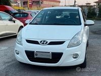 Usata Hyundai i20 Edition 77 CV (56 kW) 2012 Bianco Utilitaria