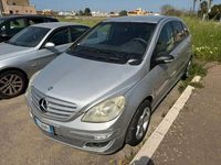 Usata Mercedes B180 109 CV (80 kW) 2005 Grigio Monovolume