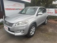 Usata Toyota RAV4 150 CV (110 kW) 2012 Argento SUV
