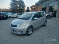 usata Toyota Yaris 1.0 5 porte OK NEOPATENTATI