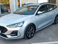 Usata Ford Focus ST 115 CV (84 kW) 2024 Grigio Station wagon
