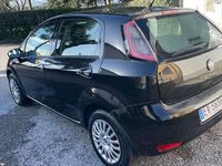 Usata Fiat Punto Street 77 CV (56 kW) 2014 Metallizzato Utilitaria