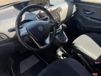 Usata Lancia Ypsilon Gold 85 CV (62 kW) 2012 Marrone Utilitaria