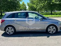 Usata Mercedes B180 Premium 109 CV (80 kW) 2017 Grigio Utilitaria