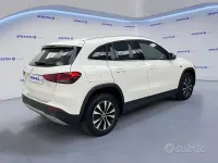 Usata Mercedes GLA250 Business 160 CV (117 kW) 2021 Bianco SUV