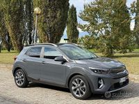 Usata Kia Stonic Style 101 CV (74 kW) 2022 Grigio SUV