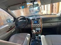 Usata Kia Carnival EX 144 CV (105 kW) 2004 Grigio Monovolume