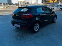 Usata Kia Rio EX 89 CV (65 kW) 2012 Nero Berlina