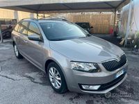 Usata Skoda Octavia G-TEC Active 110 CV (80 kW) 2016 Beige Berlina
