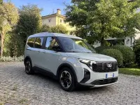 Usata Ford Tourneo Courier Active 124 CV (91 kW) 2025 Monovolume