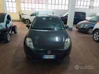 Usata Fiat Grande Punto Active 77 CV (56 kW) 2008 Nero Utilitaria