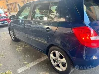 Usata Skoda Fabia 75 CV (55 kW) 2011 Blu Berlina