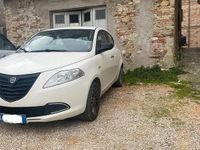 Usata Lancia Ypsilon Platinum 69 CV (50 kW) 2012 Bianco Utilitaria