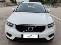 Usata Volvo XC40 Momentum 190 CV (139 kW) 2018 Bianco SUV