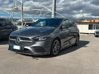 Usado Mercedes B180 AMG Line Premium 116 CV (85 kW) 2026 Gris Monovolumen