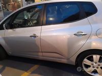 Usata Kia Venga 77 CV (56 kW) 2012 Grigio Utilitaria