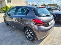Usata Peugeot 208 Allure 82 CV (60 kW) 2018 Grigio Utilitaria