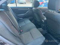 Usata Toyota Avensis 150 CV (110 kW) 2007 Grigio Berlina