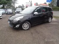 Usata Renault Scénic 110 CV (80 kW) 2010 Nero Monovolume