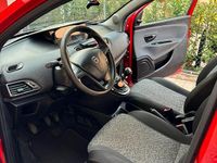 Usado Lancia Ypsilon 69 HP (50 kW) 2018 Vermelho Citadino