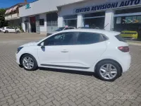 Usata Renault Clio V Business 100 CV (73 kW) 2022 Bianco Berlina