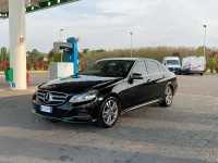 Usata Mercedes E220 Premium 170 CV (125 kW) 2013 Nero Berlina