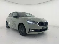 Nuova Skoda Fabia 95 CV (69 kW) 2026 Verde dolomite nero tulipano p Utilitaria