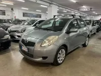 Usata Toyota Yaris 90 CV (66 kW) 2006 Grigio Utilitaria