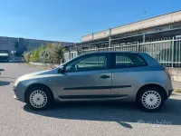 Usata Fiat Stilo 101 CV (74 kW) 2005 Grigio Berlina