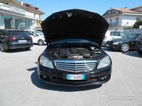 Usata Mercedes C220 Elegance 170 CV (125 kW) 2007 Nero Berlina
