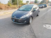 Usata Ford Fiesta Titanium 70 CV (51 kW) 2012 Grigio Berlina