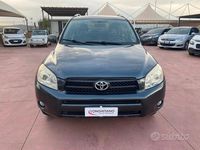 Usata Toyota RAV4 Luxury 136 CV (100 kW) 2007 Grigio SUV