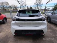 Usata Peugeot 208 Active 101 CV (74 kW) 2024 Bianco Utilitaria