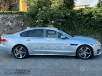 Usata Jaguar XF R-Sport 179 CV (131 kW) 2017 Grigio Berlina