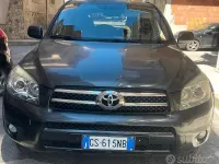 Usata Toyota RAV4 177 CV (130 kW) 2007 Grigio SUV