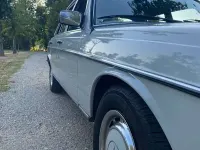 Usata Mercedes 200 109 CV (80 kW) 1978 Bianco Berlina