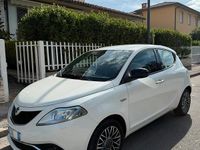 Usata Lancia Ypsilon 80 CV (58 kW) 2016 Bianco Utilitaria