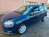 Usata Dacia Sandero Lauréate 75 CV (55 kW) 2014 Blu Berlina