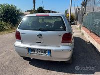 Usata VW Polo 50 CV (36 kW) 2001 Grigio Utilitaria