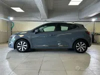 Usata Renault Clio V Life 101 CV (74 kW) 2020 Grigio Berlina